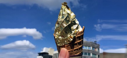 Je tong verdient alleen het allerbeste: goudkleurige ijsjes
