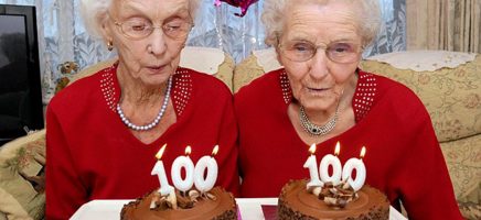 Tweeling viert samen hun honderdste verjaardag