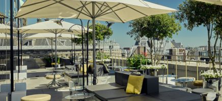 Ga dit weekend als de wiedeweerga op een Amsterdams terras zit...