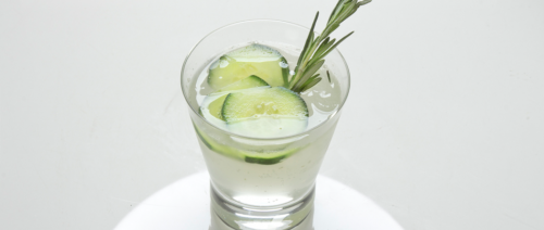 Last van hooikoorts? Gin-tonic verlost je