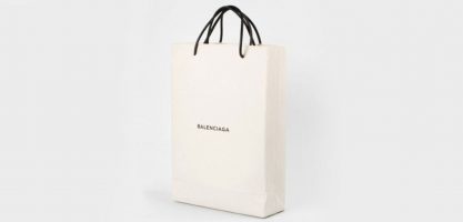 Deze tassen van Balenciaga gingen als zoete broodjes over de t...