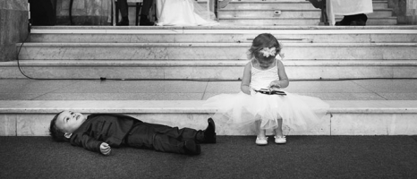 Hilarische foto's van kinderen op een bruiloft