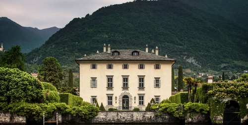 Overnachten in de villa uit House of Gucci? Het kan